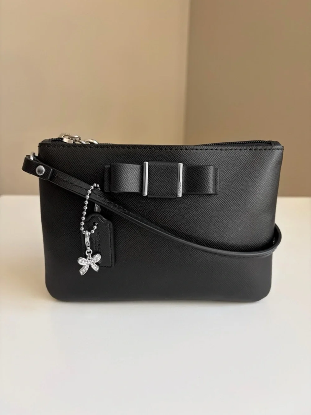 Coach Bow wristlet | Black Leather